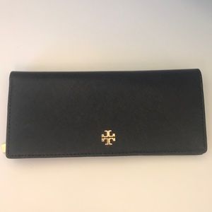 Tory Burch Wallet.